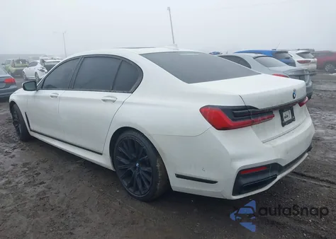 2021 BMW 750 Xi z USA, uszkodzony, nr VIN WBA7U2C02MCF48645